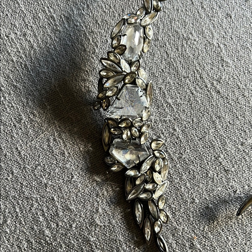 Crystal Leaf necklace  in Silver - Picture 2 of 2